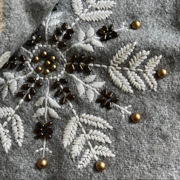 RARE Balsam & Fir Trading Co Grey Wool w/Beaded Embroidered Snowflakes Runner - Picture 7 of 9